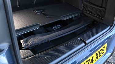 BMW X3 - underfloor storage