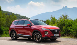 Hyundai Santa Fe - front static