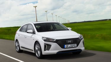 Hyundai IONIQ hybrid 2016 - front tracking