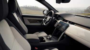 Land Rover Discovery Sport - interior