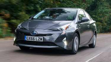 Toyota Prius - front tracking