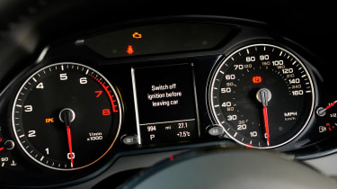 Audi Q5 2.0 TFSI S line dials