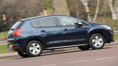 Peugeot 3008 rear tracking