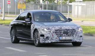 New facelift Mercedes S-Class - front tracking 