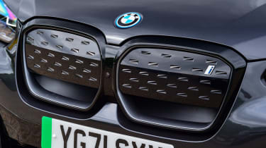 BMW iX3 M Sport Pro - front grille