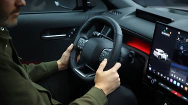 Hyundai Tucson - steering wheel
