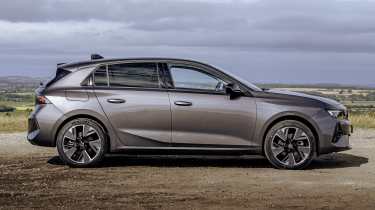 Vauxhall Astra - static side profile