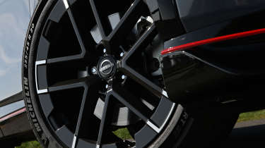 Nissan Ariya Nismo - front wheel close up