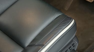 Volvo XC90 seat bolster