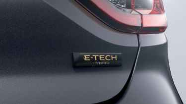 Renault Arkana E-Tech engineered - trim badge