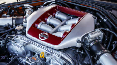 Nissan GT-R 2017 engine
