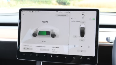 Tesla Model 3 - screen