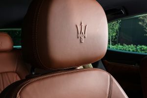 Maserati Levante - headrest