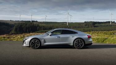 Audi e-tron GT - side static