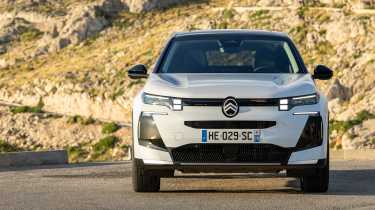 Citroen C5 Aircross You Hybrid 145 - full front static
