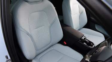 Volvo EX30 vs DS 3 E-Tense - Volvo EX30 front seats 