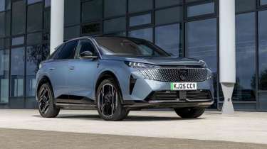 Peugeot E-3008 - front static