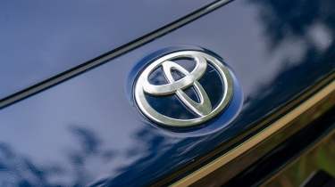 Toyota bZ4X – bonnet badge