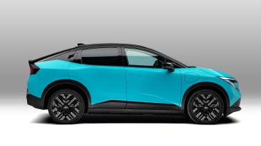 Nissan Leaf - side
