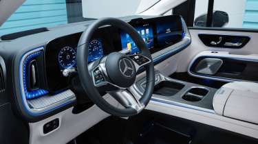 Mercedes VLE - interior