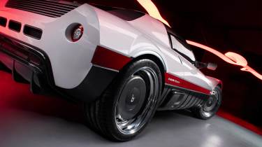Bertone Runabout - rear wheel