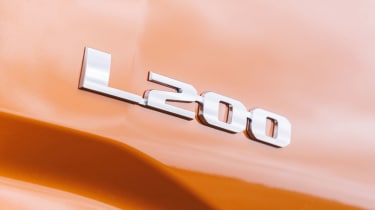 Mitsubishi L200 - L200 badge