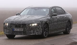 BMW 7 Series - spyshot 1
