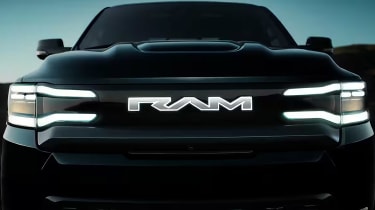 Ram 1500 REV pick-up - lights