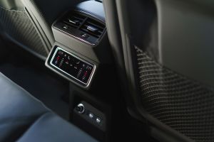 Audi e-tron - rear climate control