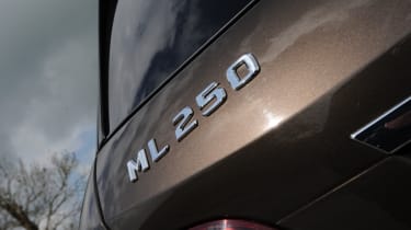 Mercedes ML 250 CDI badge