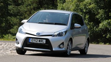 Toyota Yaris Hybrid T3 front action