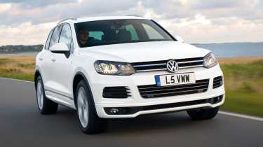 Volkswagen Touareg - front tracking