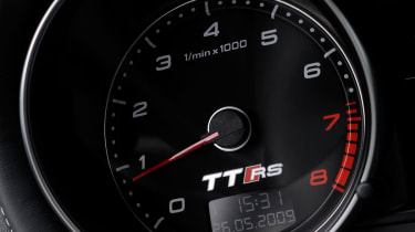 Audi TT RS Roadster dials