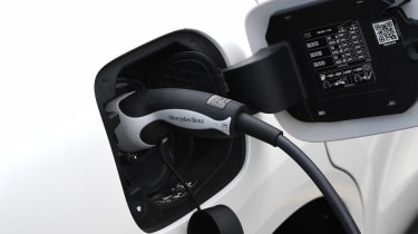 Mercedes EQC - plugged-in