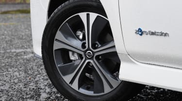 Nissan Leaf wheel