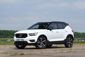 Volvo XC40 - front static