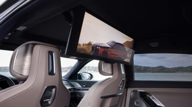 BMW i7 M70 xDrive - rear screen