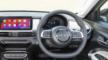 Fiat 600 Hybrid UK - dash