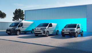 Facelifted Peugeot Electric vans - header