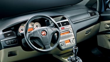 Fiat Linea Emotion 1.3 Multijet interior