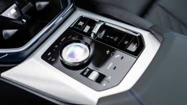 BMW X3 M50 - centre console