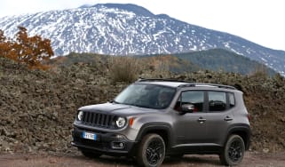 Jeep Renegade Night Eagle side front