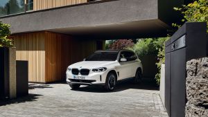BMW%20iX3%20official%20pics%202020-12.jpg