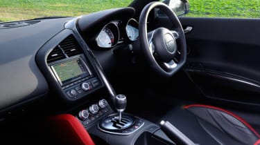 Audi R8 4.2 Coupe Limited Edition dash