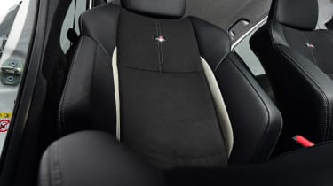 Toyota Yaris GR Sport - seats