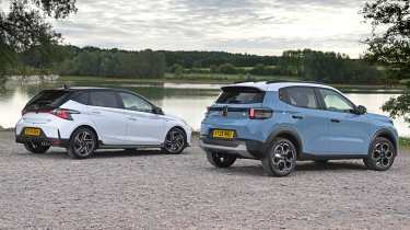 Citroen C3 vs Hyundai i20 - static rear 3/4