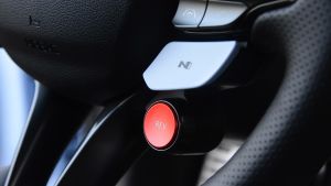 Hyundai i20 N - N button