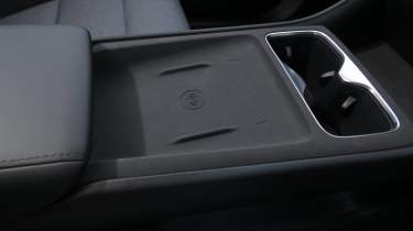 MG4 Urban - charging pad