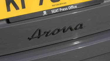 SEAT Arona - tailgate Arona badge