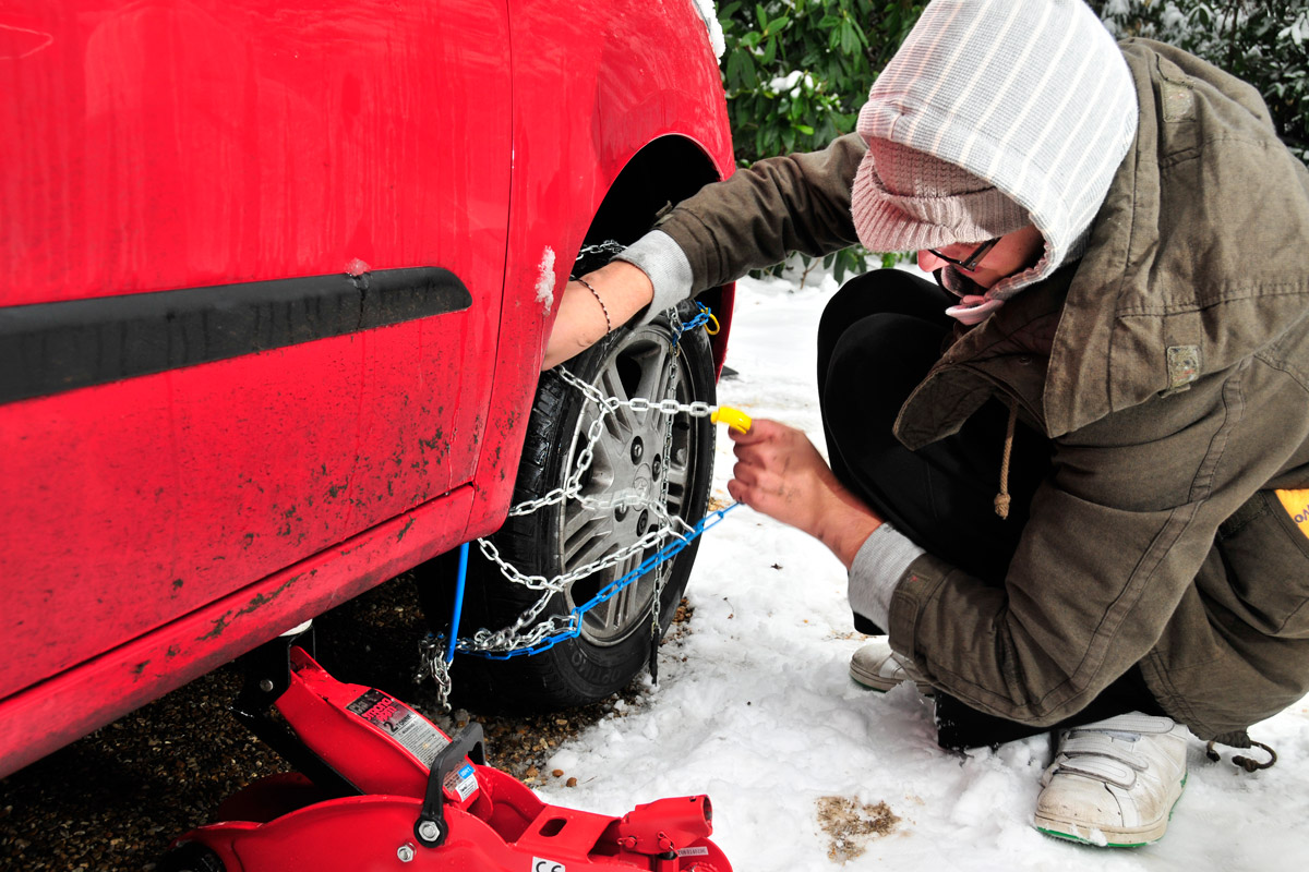 Should you use snow chains in the UK? Auto Express